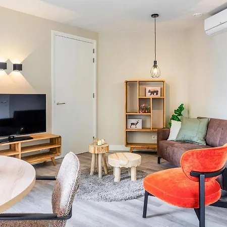 2 Bedroom Lovely In *