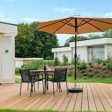 Vakantiehuis 2 Bedroom Lovely In *