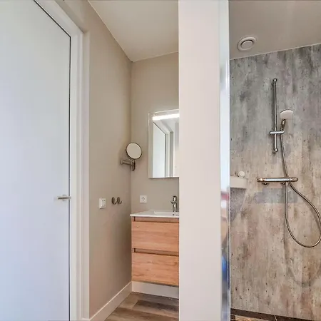 2 Bedroom Lovely Home In Afferden