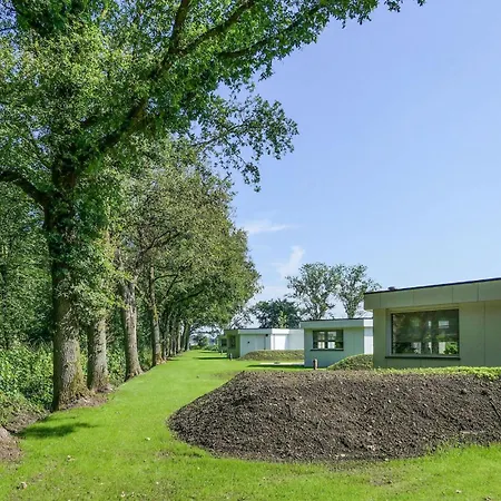 Vakantiehuis 2 Bedroom Lovely In *