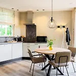 2 Bedroom Beautiful In